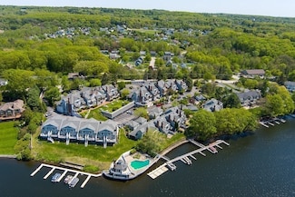 30 Eastern Point Dr Unit 30, Shrewsbury, MA 01545