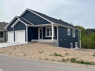 13828 S Azimuth Dr Unit 72, Traverse City, MI 49684