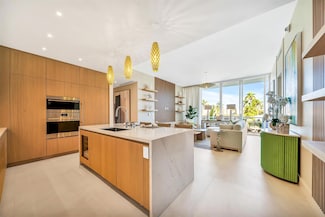 2311 SE 17th St Unit 202, Fort Lauderdale, FL 33316