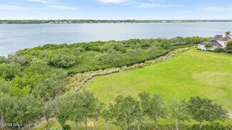 9205 W Marsh Island Dr, Vero Beach, FL 32963