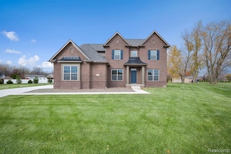 61563 Marino Ln, Washington Township, MI 48094