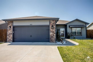 431 Northfield Rd, Manhattan, KS 66502