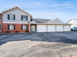 4495 Armar Dr SE Unit 104, Cedar Rapids, IA 52403