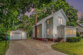 319 N Grant Ave, Three Rivers, MI 49093