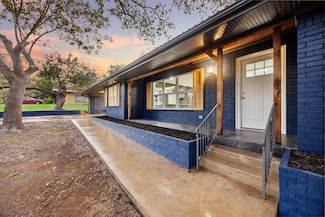 1305 W 1st St, Lampasas, TX 76550
