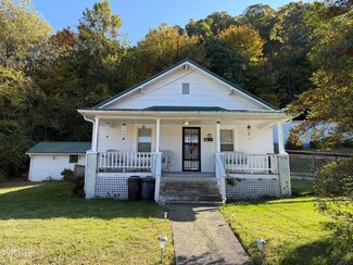 119 Schoolhouse Rd, Elizabethton, TN 37643