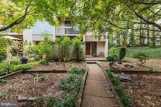 11719 Newbridge Ct, Reston, VA 20191