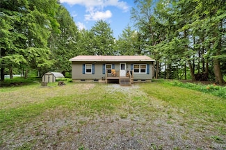 9036 Woods Rd, Remsen, NY 13438