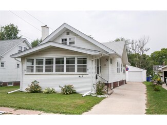 415 26th St SE, Cedar Rapids, IA 52403
