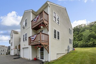 40 W Meadow Estates Dr, West Townsend, MA 01474