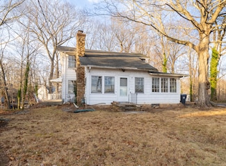 25 Gray Ledge Rd, Branford, CT 06405