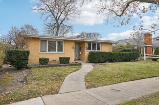 9212 Kilbourn Ave, Skokie, IL 60076