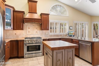 8960 W Kerry Ln, Peoria, AZ 85382