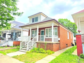 3934 Commor St, HamtraMcK, MI 48212