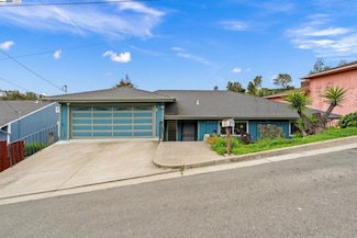 9515 Castlewood St, Oakland, CA 94605