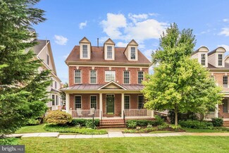 11152 Garden Path Ln, Fairfax, VA 22030