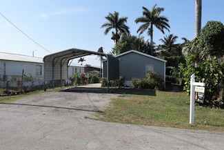 817 E 7th St, Pahokee, FL 33476