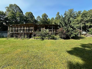 3060 Dempsey Rd, Fayetteville, WV 25840