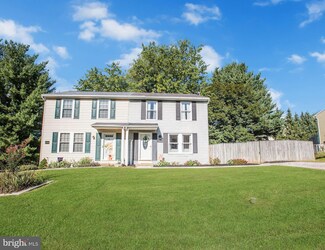 1006 Boxwood Dr, Hampstead, MD 21074
