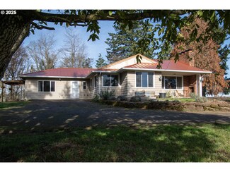 32007 S Palmer Rd, Molalla, OR 97038