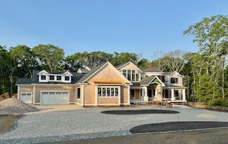 14 Trapps Pond Rd, Edgartown, MA 02539