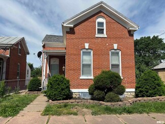 606 S 6th St, Quincy, IL 62301