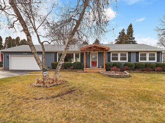 505 N Kent Rd, McHenry, IL 60051