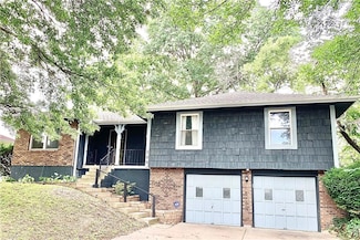 308 NW Shamrock Ave, Lees Summit, MO 64081