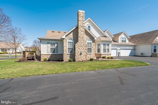 1008 Burgundy Cir, Pennsburg, PA 18073