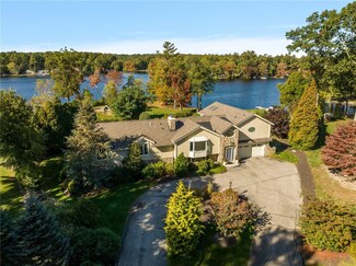 9 Veronica Ct, Coventry, RI 02816