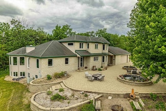 W6504 Klassy Rd, New Glarus, WI 53574