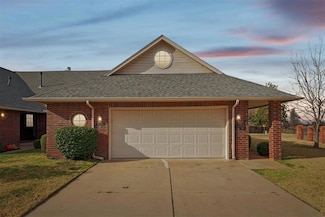 11941 N Mustang Rd, Yukon, OK 73099