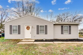 37 Weinland Dr, New Carlisle, OH 45344
