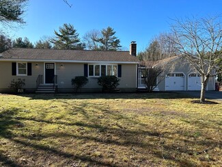 135 Rocky Meadow St, Middleboro, MA 02346