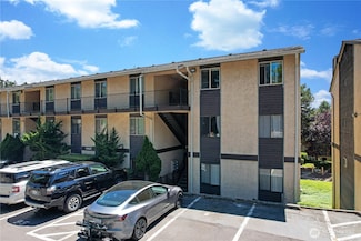 12611 NE 145th Place Unit H85, Kirkland, WA 98034