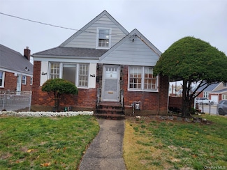 228 East Ave, Valley Stream, NY 11580
