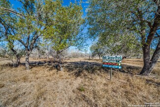 5106 State Highway 173, Bigfoot, TX 78005