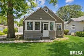 1110 4th Ave, Silvis, IL 61282