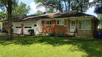 1331 S Lincoln St, Kent, OH 44240