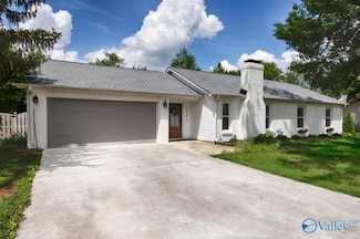 2303 Buckingham Dr SW, Huntsville, AL 35803