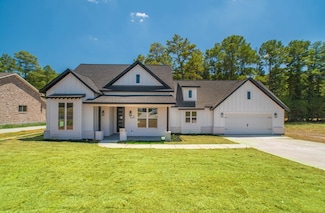 66 Westwood Dr E, Trinity, TX 75862