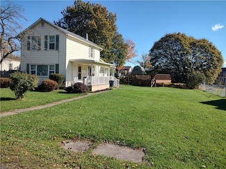 8 Maple St, Seneca Falls, NY 13148