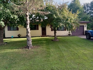 807 Page St SW, Isanti, MN 55040