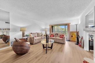 500 SW 130th Terrace Unit 407A, Pembroke Pines, FL 33027