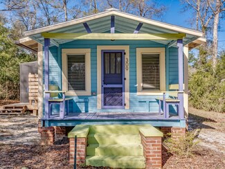 309 NW 5th St, Carrabelle, FL 32322