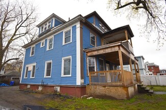 26 Massachusetts Ave, Springfield, MA 01109