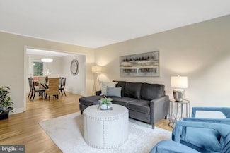 5466 Mersea Ct, Burke, VA 22015