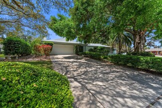838 Park Ct, Palm Harbor, FL 34683