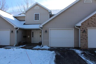 498 Cledell St Unit 3, Oregon, WI 53575