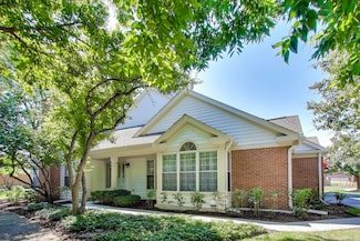 125 Radcliffe Ct Unit 47LJ12, Glenview, IL 60026